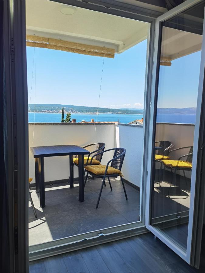 Apartment Pek Crikvenica Luaran gambar