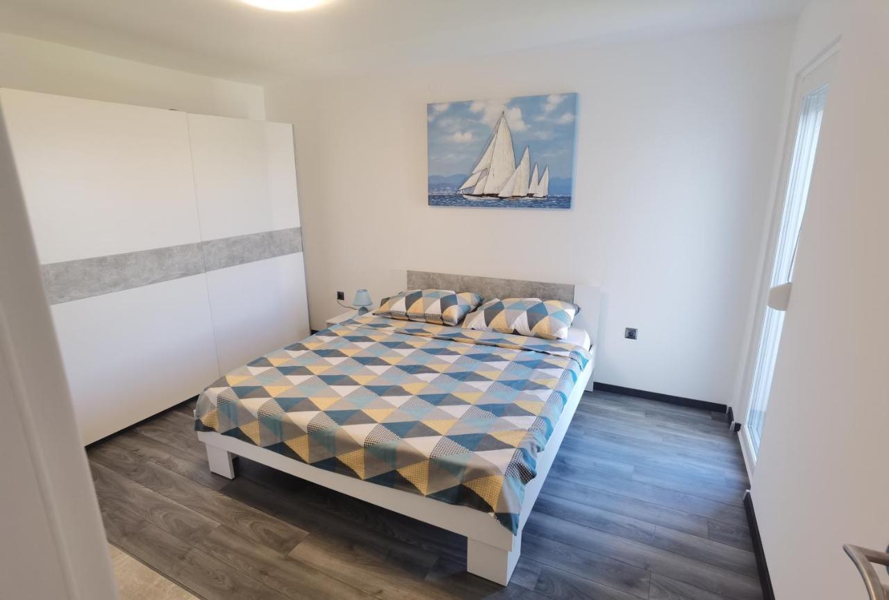 Apartment Pek Crikvenica Luaran gambar
