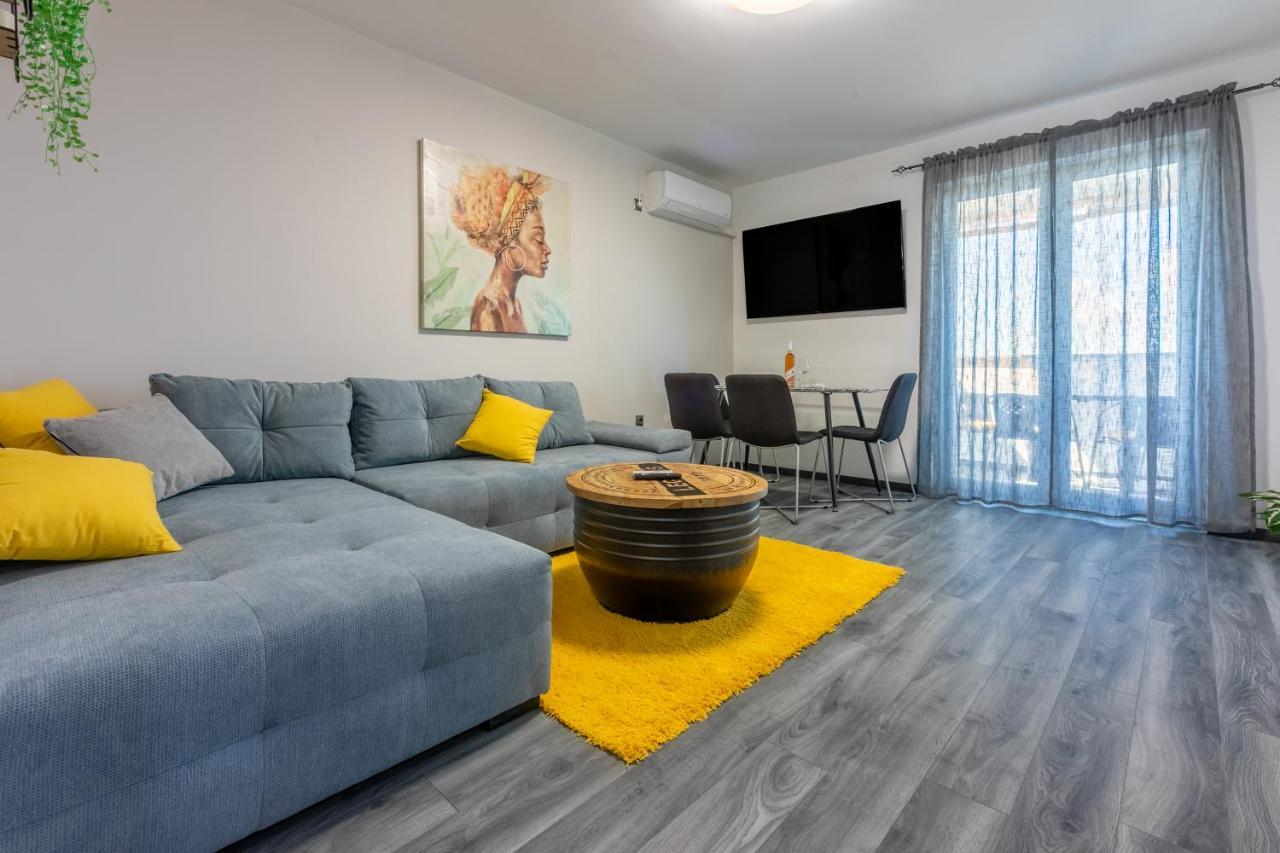 Apartment Pek Crikvenica Luaran gambar