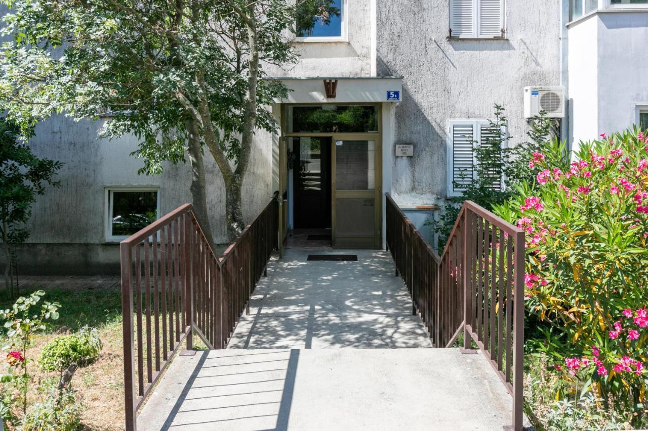 Apartment Pek Crikvenica Luaran gambar