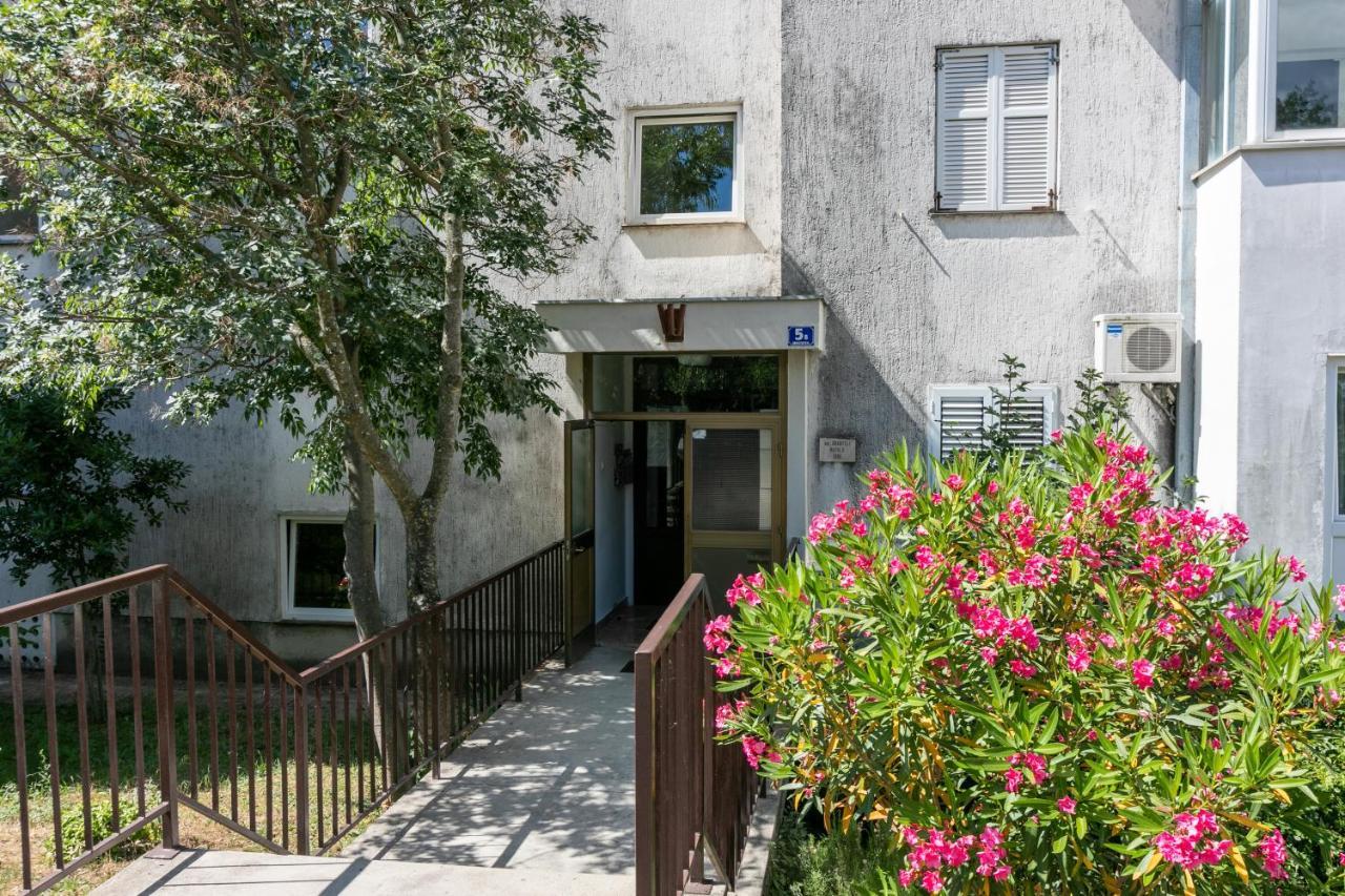 Apartment Pek Crikvenica Luaran gambar